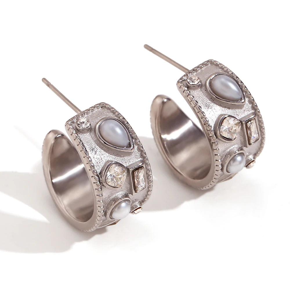 Pendientes de Aro con Perlas – Elegancia en Cada Detalle