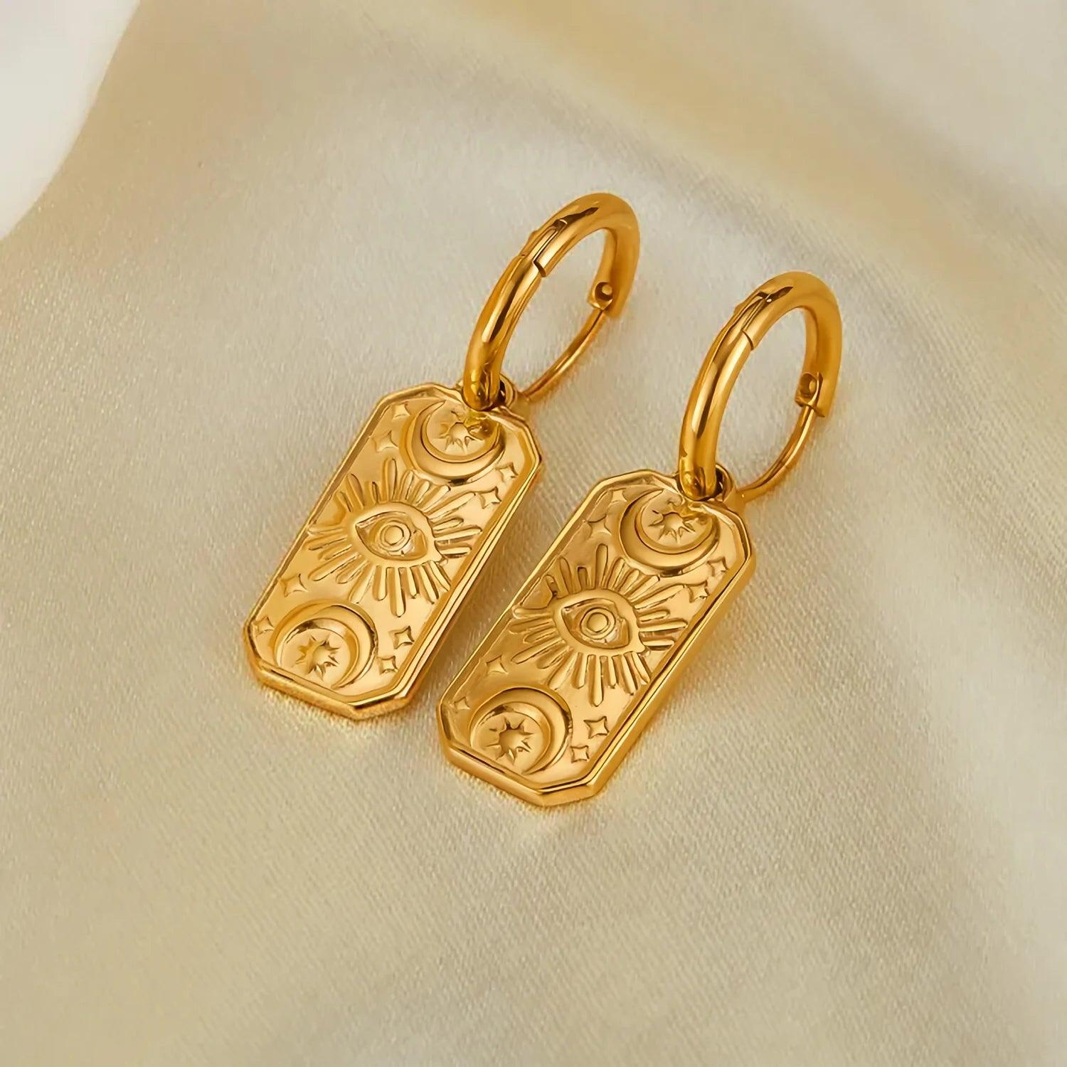 Pendientes Huggie Hoop – Minimalismo con Estilo