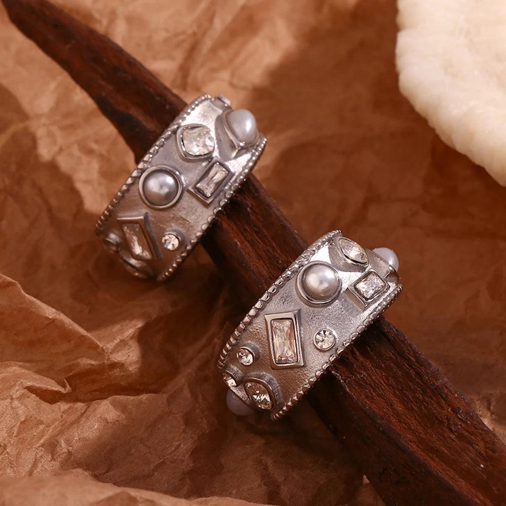 Pendientes de Aro con Perlas – Elegancia en Cada Detalle
