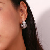 Pendientes de Aro con Perlas – Elegancia en Cada Detalle
