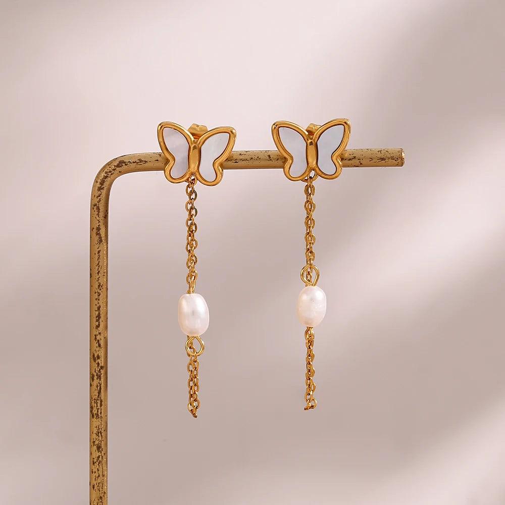 Pendientes Elegantes de Mariposa – Delicadeza y Estilo en Cada Detalle