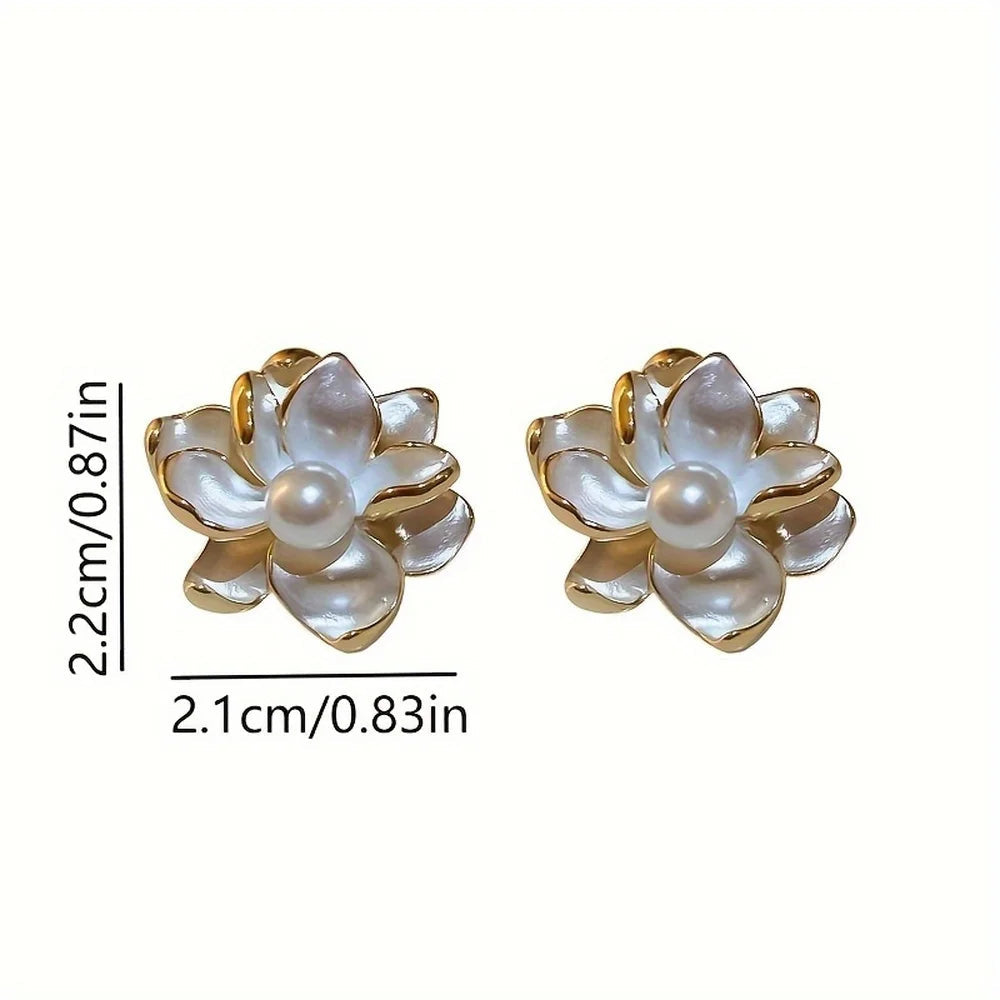 Pendientes Elegantes de Flor y Perla – Regalo Delicado