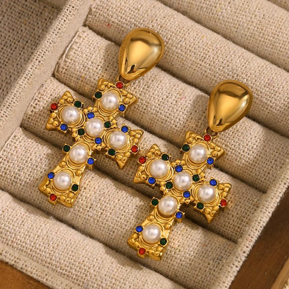 Pendientes de Cruz con Perlas – Elegancia con un Toque Espiritual