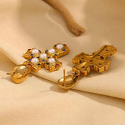 Pendientes de Cruz con Perlas – Elegancia con un Toque Espiritual