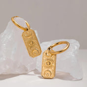 Pendientes Huggie Hoop – Minimalismo con Estilo