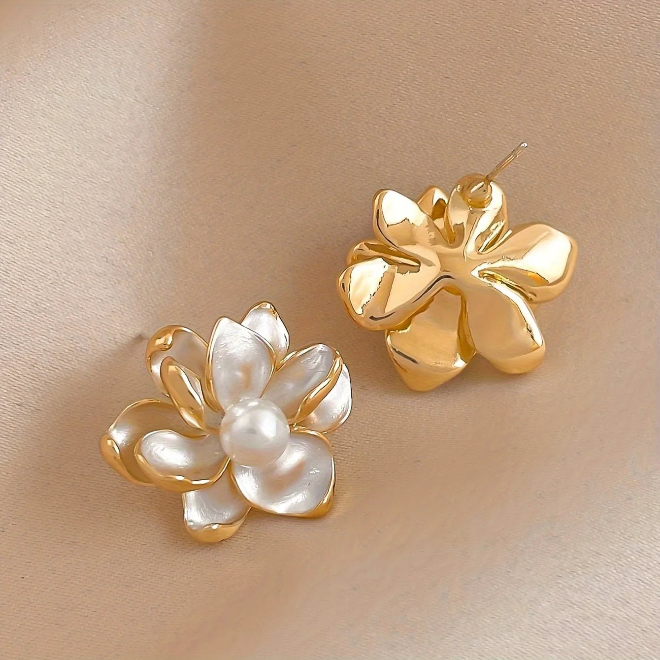 Pendientes Elegantes de Flor y Perla – Regalo Delicado