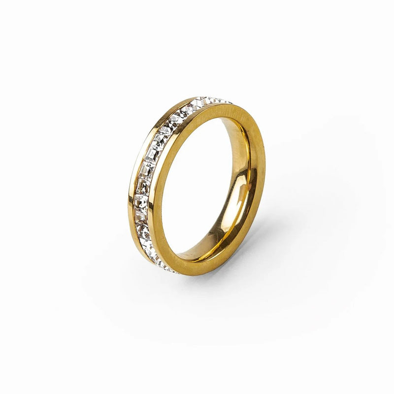 Anillo Brillante – Elegancia y Luz Baño de Oro 18K