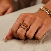 Twisted design wedding ring – elegant and plated in 18K gold