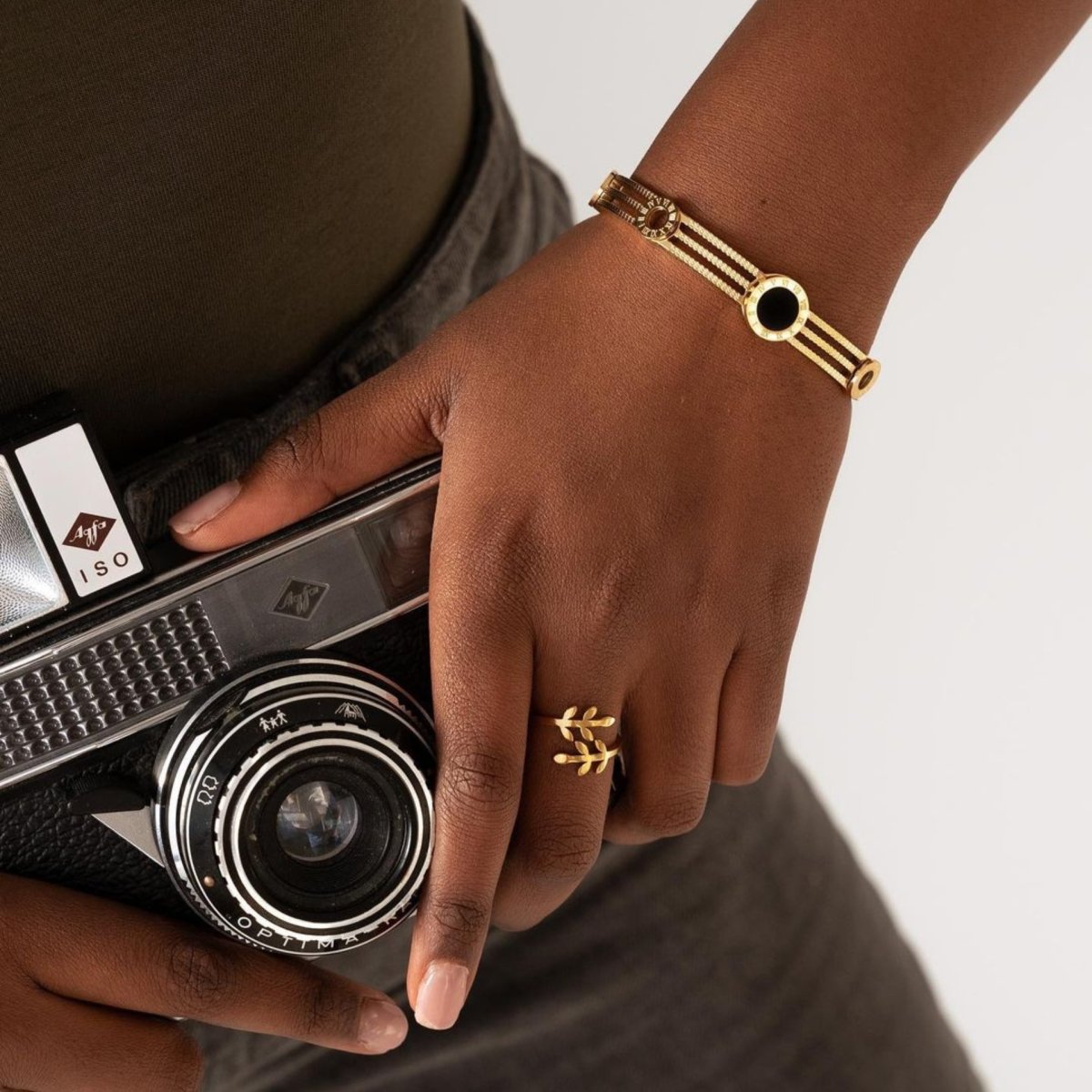 Triple Bracelet with Onyx 18K Gold Plated