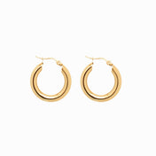 Lele M earrings – tube style, elegance in 18K gold