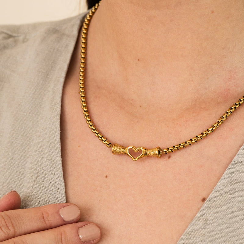 Amavi Necklace – Subtle Elegance 18K Gold Plated